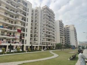 2 BHK Apartment For Rent in Altura Apartments, Ghazipur