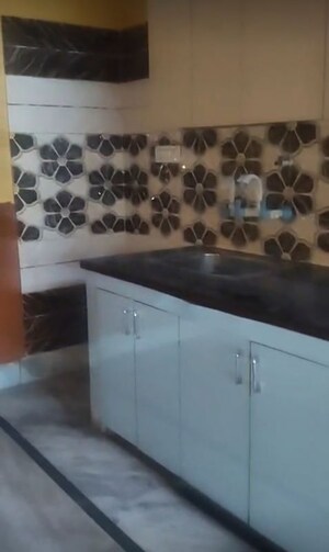 Kitchen in 2 BHK Builder Floor at Khushhalpur – for Rent