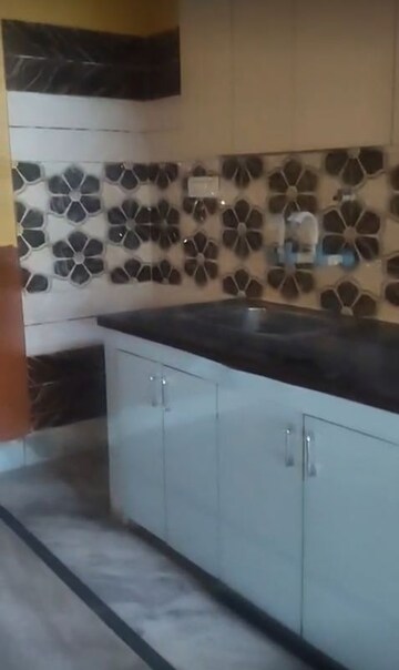 Kitchen in 2 BHK Builder Floor at Khushhalpur – for Rent