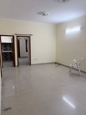 Room in 4 BHK Builder Floor at Sas Nagar – for Rent