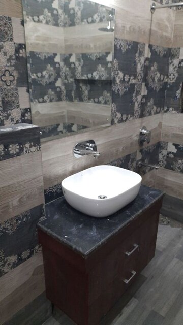 Bathroom in 2 BHK Builder Floor at Mohit Nagar – for Rent