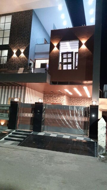 Living Room in 2 BHK Builder Floor at Mohit Nagar – for Rent