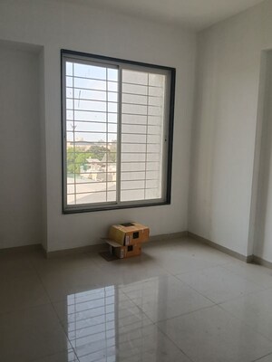Room in 2 BHK Apartment at Ganraj Skydale, Mohammadwadi – for Rent