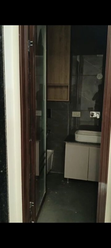 Bathroom in 2 BHK Apartment at Swastik Platinum Apartment, Vikhroli East – for Sale