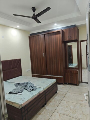 Bedroom in 3 BHK Apartment at Aerocity – for Rent