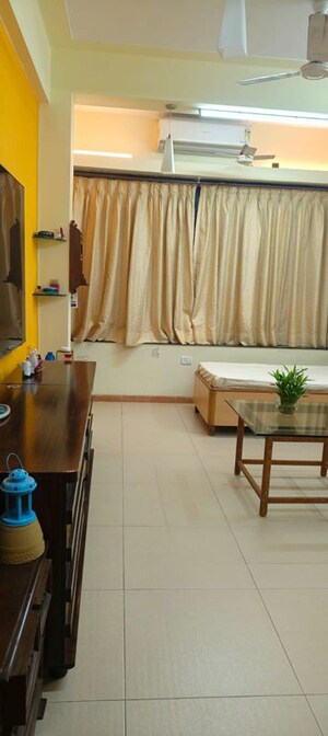 Team Area in 1 BHK Apartment at Gulmohar CHS, Mahim – for Rent