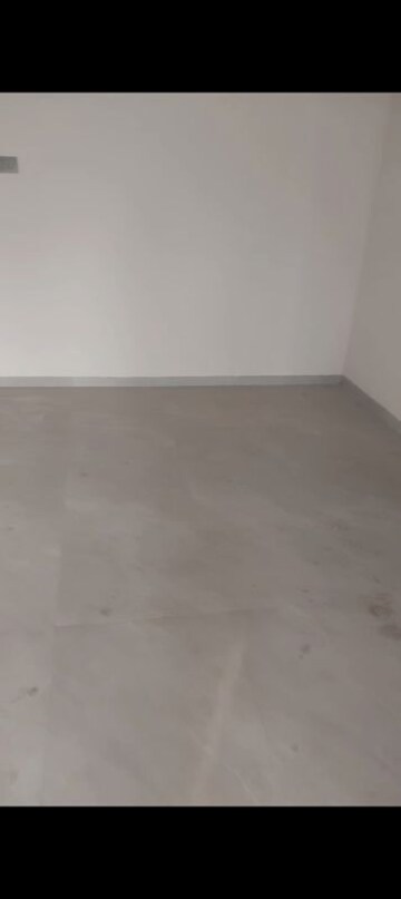 Room in 1 BHK Apartment at Paradigm El Signora, Jogeshwari West – for Sale