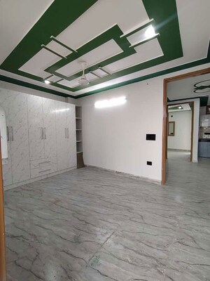 Room in 3 BHK Builder Floor at Chattarpur – for Rent