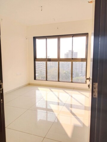 Room in 3 BHK Apartment at Chandak 34 Park Estate, Goregaon West – for Rent