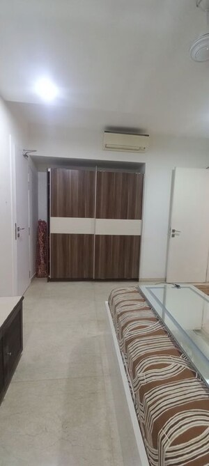 2 BHK Apartment For Rent in Lodha Fiorenza, Goregaon East