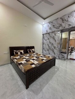 3 BHK + Extra Room Independent House For Rent in Aerocity