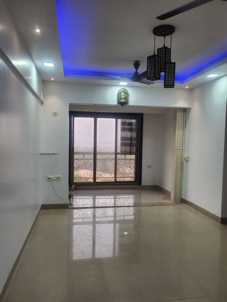 Room, kasarvadavali 1 Bedroom 370 Sq.Ft. Apartment In Kasarvadavali Thane 10033809