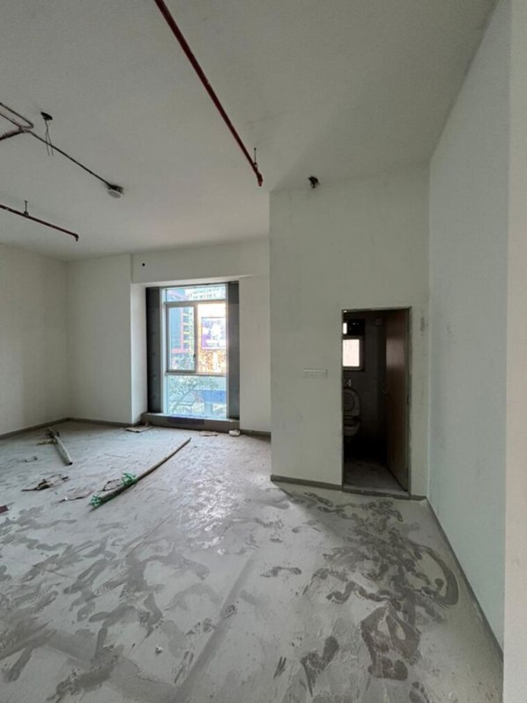 Room, skyblu-72-corp Commercial Showroom 3000 Sq.Ft. In Sakinaka Mumbai 10033774