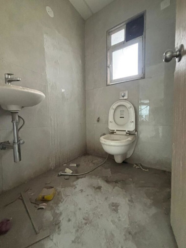 Bathroom, skyblu-72-corp Commercial Showroom 3000 Sq.Ft. In Sakinaka Mumbai 10033774