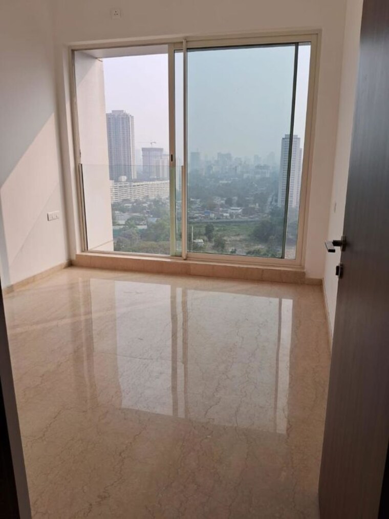 Room, hiranandani-meadows 3.5 Bedroom 1800 Sq.Ft. Apartment In Manpada Thane 10033987
