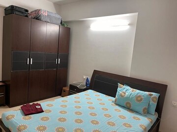 Bedroom in 3.5 BHK Apartment at Hiranandani Meadows, Manpada – for Rent