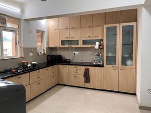 Kitchen in 3.5 BHK Apartment at Hiranandani Meadows, Manpada – for Rent
