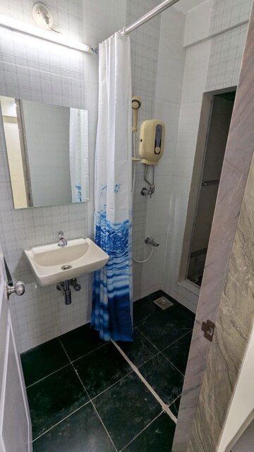 Team Area in 2 BHK Apartment at AP Panch Ritu, Powai – for Rent