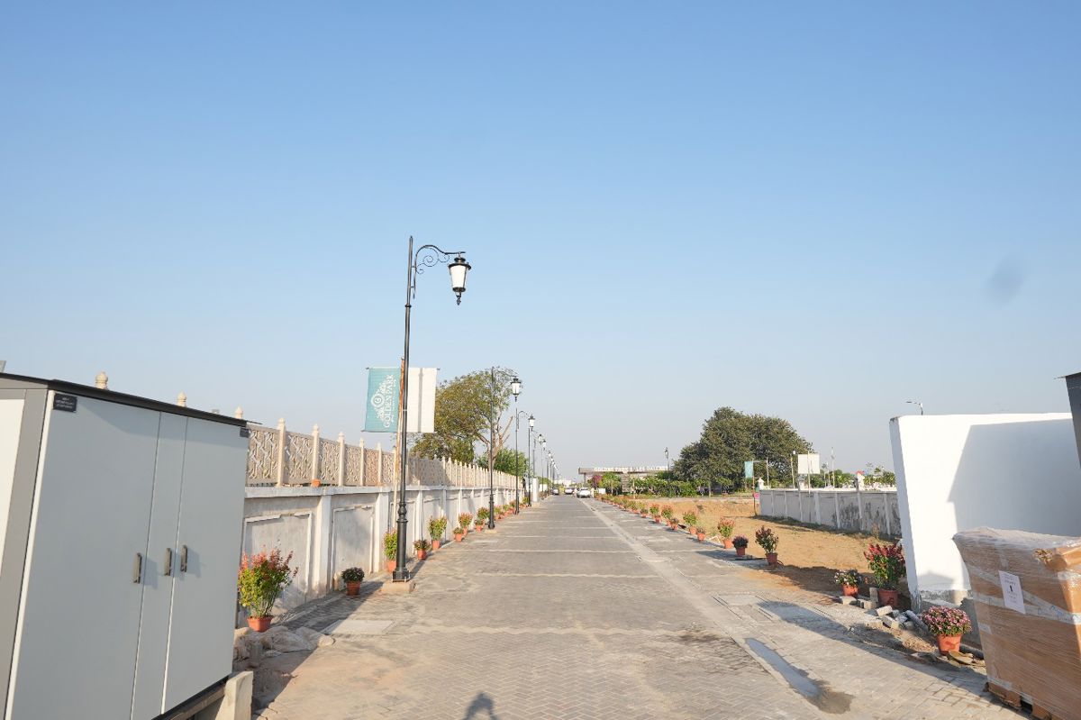 Plot For Sale in Sushant Lok 3