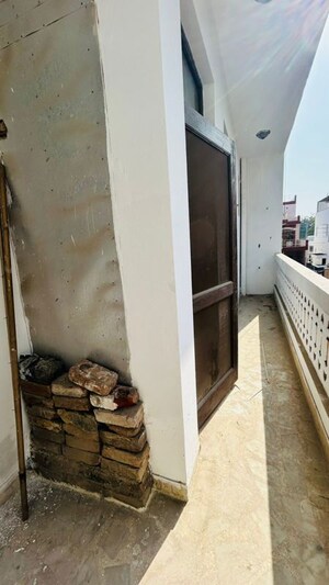 Balcony in 2 BHK Builder Floor at Sector 23 – for Rent