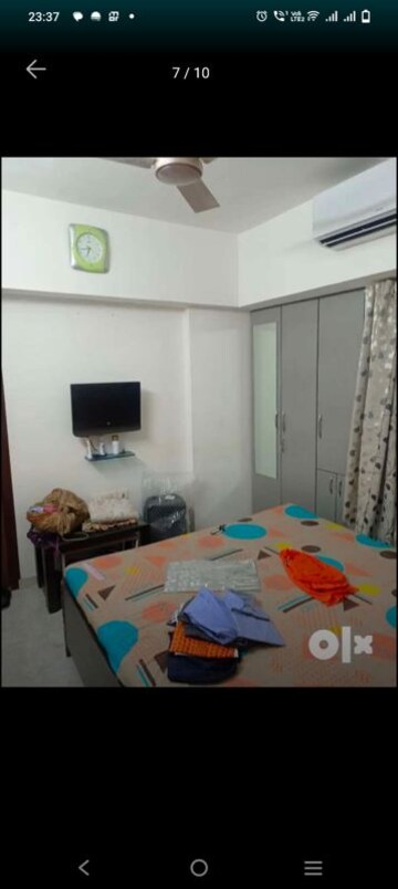 Bedroom in 2 BHK Apartment at Lodha Amara, Kolshet Road – for Rent