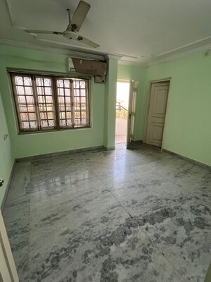Room in 3 BHK Apartment at Eden Banjara, Sri Nagar Colony – for Rent