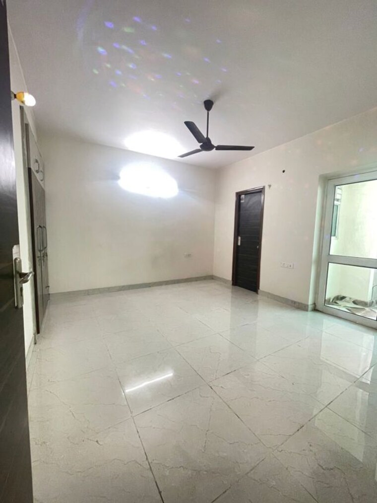 Room, shiv-sai-emerald-heights 3 Bedroom 2100 Sq.Ft. Apartment In Sector 88 Faridabad 10034185