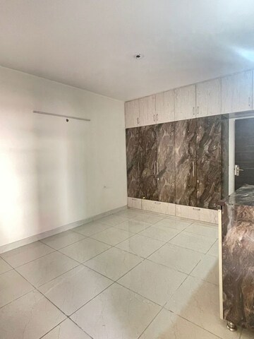 Room in 3 BHK Apartment at Shiv Sai Emerald Heights, Sector 88 – for Rent