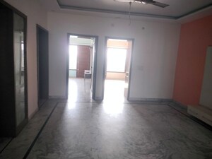 Room in 3 BHK Builder Floor at Aerocity – for Rent