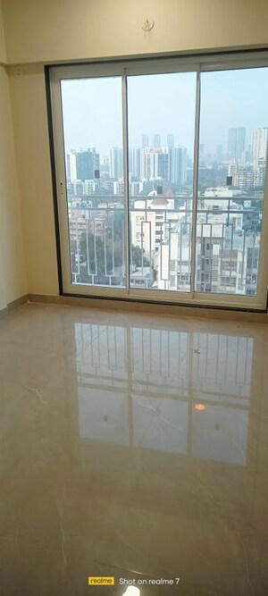 Room in 2 BHK Apartment at Satra One, Goregaon West – for Rent
