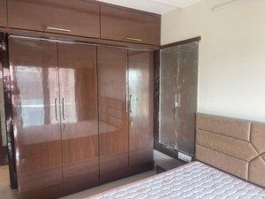 Bedroom in 3 BHK Apartment at Lashkaria Green Towers, Andheri West – for Rent