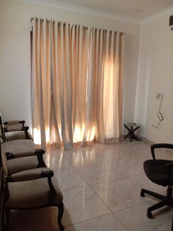 1 BHK + Study Room Independent House For Rent in Sector 42