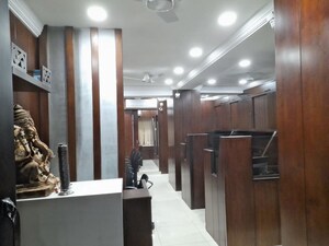  Office Space For Rent in Bbd Bagh