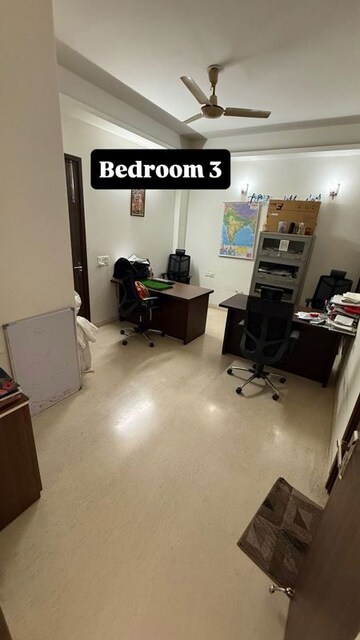 Master Bedroom in 4 BHK Builder Floor at Ansal Plaza Sector-23, Sector 23 – for Rent