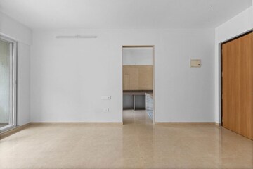 Room in 3 BHK Apartment at Dosti Greenscape, Hadapsar – for Sale