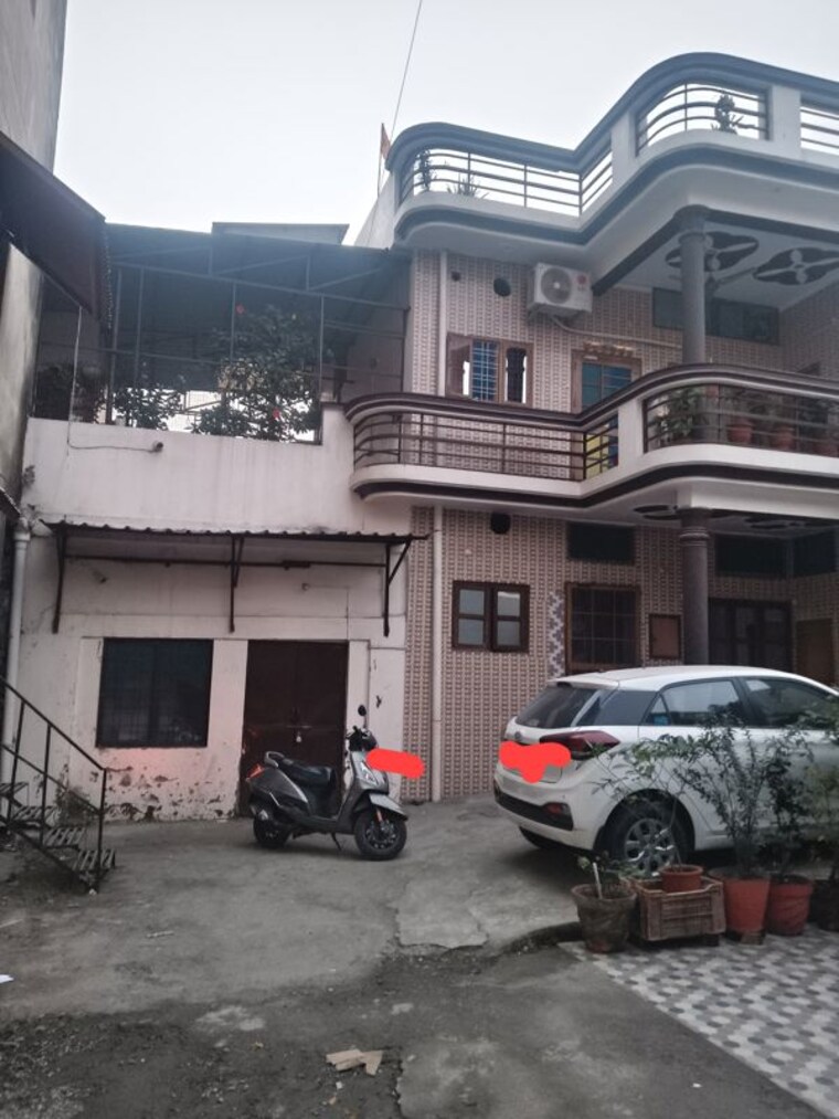 Exterior View, paltan bazaar 3 Bedroom 120 Sq.Yd. Independent House In Paltan Bazaar Dehradun 10034611