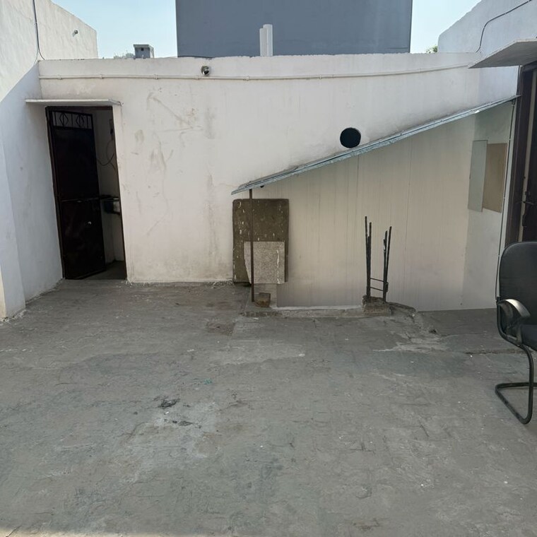 Room, sector 23 1.5 Bedroom 260 Sq.Ft. Builder Floor In Sector 23 Gurgaon 10034614