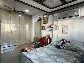 Parking in 2 BHK Apartment at A1 Apartment, Malabar Hill – for Sale