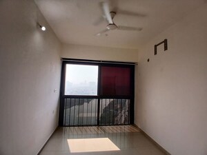 Room in 1 BHK Apartment at Duville Riverdale Suites, Kharadi – for Rent