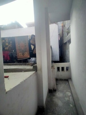 Kitchen in 1.5 BHK Builder Floor at Mayur Vihar – for Rent