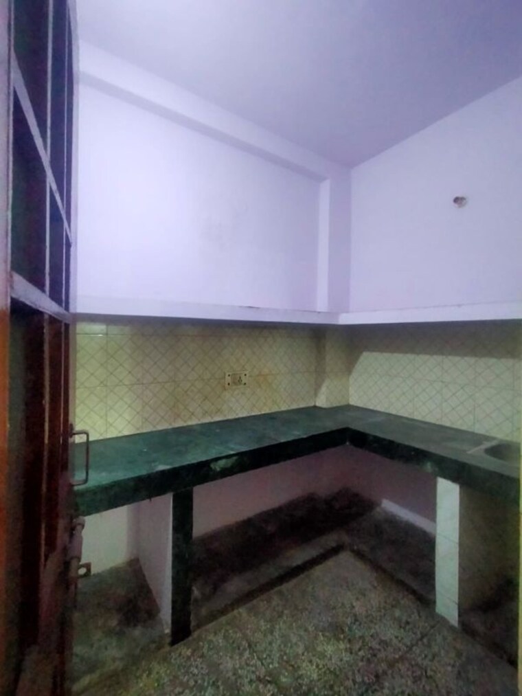 Kitchen, mayur vihar 1.5 Bedroom 550 Sq.Ft. Builder Floor In Mayur Vihar Delhi 10034650