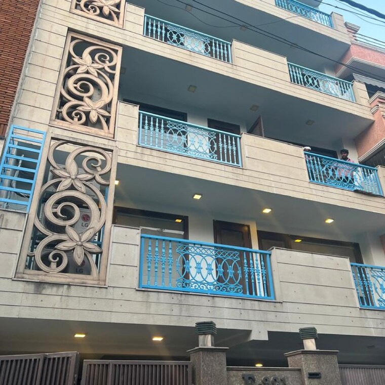 Cover Image, sector 11 2 Bedroom 112 Sq.Mt. Apartment In Sector 11 Noida 10034660