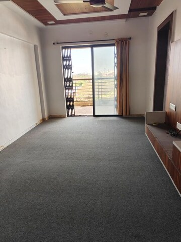 Room in 1 BHK Apartment at Brahma Aangan, Wanowrie – for Rent