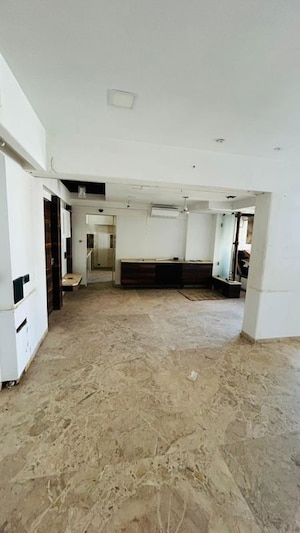 Parking in 1 BHK Apartment at A1 Apartment, Malabar Hill – for Sale