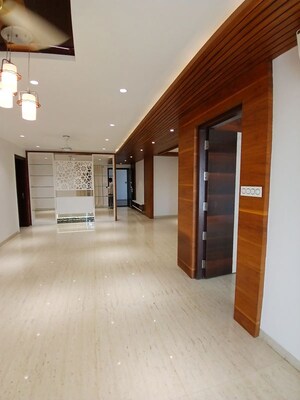 Room in 4 BHK Apartment at DSR Reganti, Madhapur – for Rent