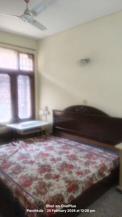 2 BHK + Pooja Room Apartment For Sale in Sector 15