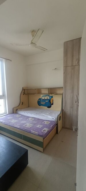 Bedroom in 3.5 BHK Apartment at Emaar Emerald Estate, Sector 65 – for Rent