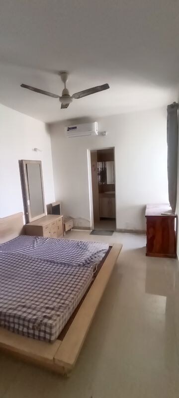 Bedroom in 3.5 BHK Apartment at Emaar Emerald Estate, Sector 65 – for Rent