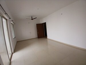 Room in 1 BHK Apartment at Gera Parkview I, Kharadi – for Rent