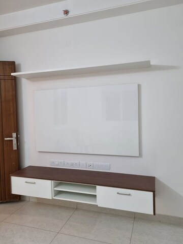 Room in 2 BHK Apartment at Aparna Sarovar Zenith, Nallagandla – for Rent